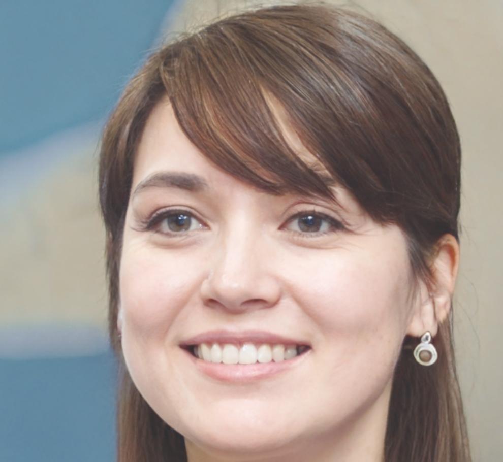 Mireia Tsarevna, Senior Financial Analyst